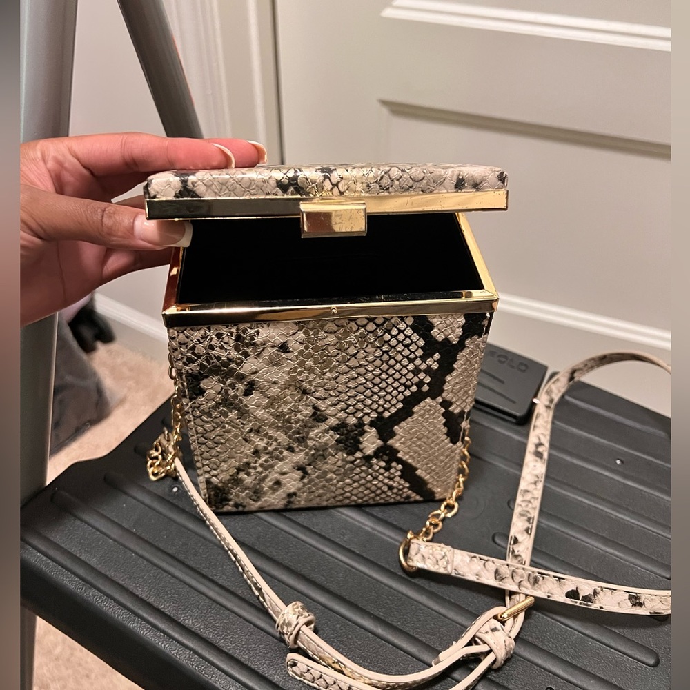 Faux Snakeskin Crossbody Purse